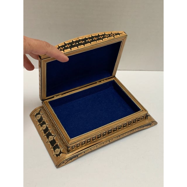1980s Vintage Folk Art Handcrafted Velvet Lined Box For Sale - Image 5 of 7