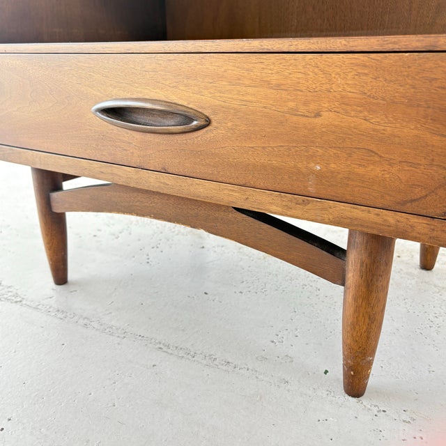 1960s Broyhill Sculptra Mid-Century Modern Nightstand, Attributed For Sale In Tampa - Image 6 of 11