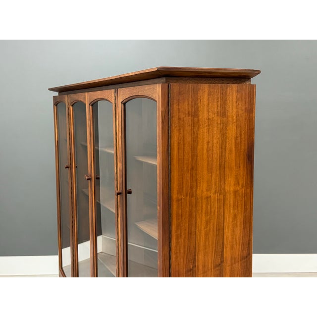 1960s 1960s Walnut Mid Century Modern Bookcase by Lane Furniture For Sale - Image 5 of 9