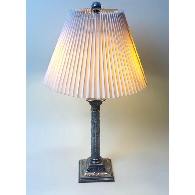 French Neoclassical Silvered Metal Column Table Lamp with Pleated Shade, 1970 For Sale - Image 3 of 15