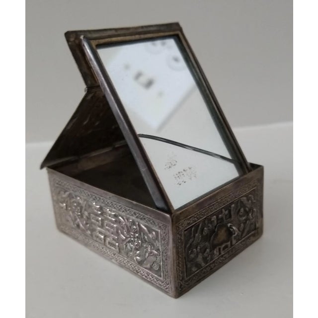 Vintage Silver Mirrored Makeup Compact For Sale - Image 4 of 8