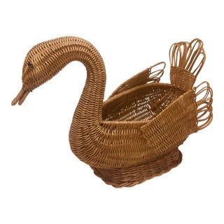 Vintage Wicker Swan Basket For Sale