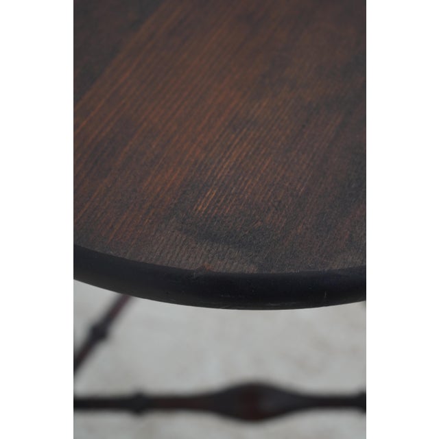 1900 - 1909 Wallace Nutting Tripod Turned Leg Table For Sale - Image 5 of 12