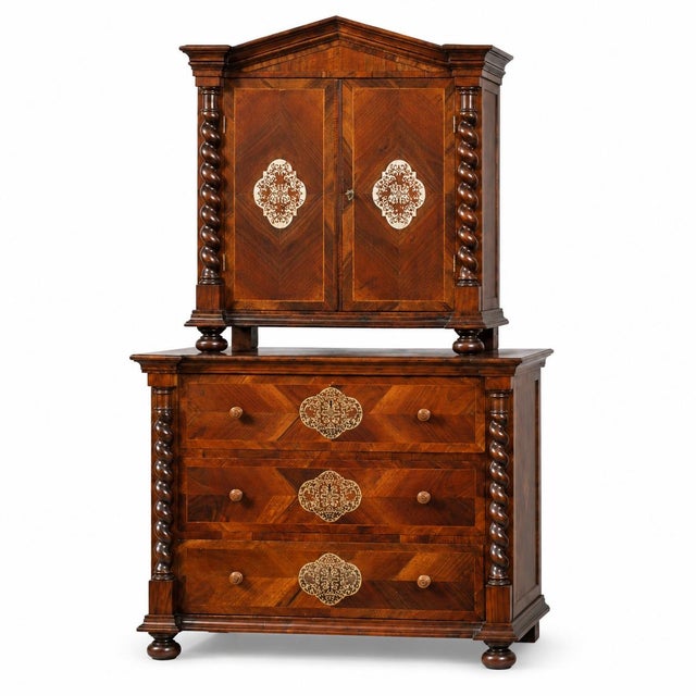 Wood Austrian Trumeau Commode in Walnut, 1728 For Sale - Image 7 of 12