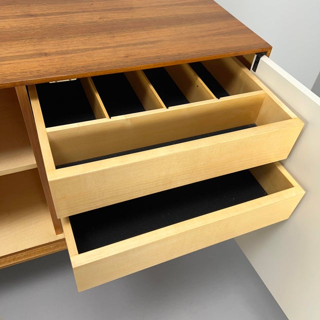 Vintage Model 119 Sideboard by Florence Knoll for Knoll International, 1960s For Sale - Image 14 of 18