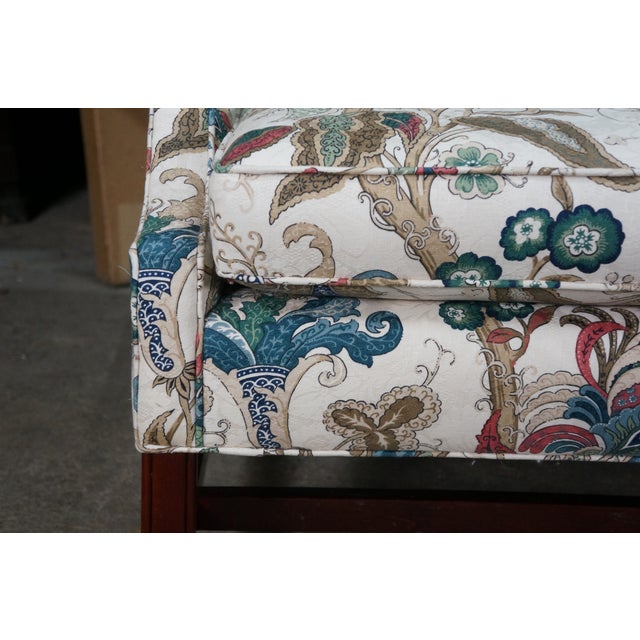Late 20th Century Earls of High Point Chippendale Mahogany Camelback Settee Loveseat Crewel Fabric For Sale - Image 11 of 18