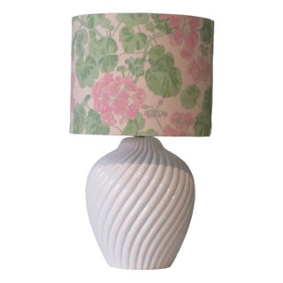 Mid-Century White Glazed and Twisted Ceramic Table Lamp For Sale