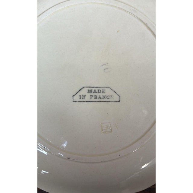 Majolica Bunnies Family Plate Choisy Le Roi, Circa 1900 For Sale - Image 4 of 7