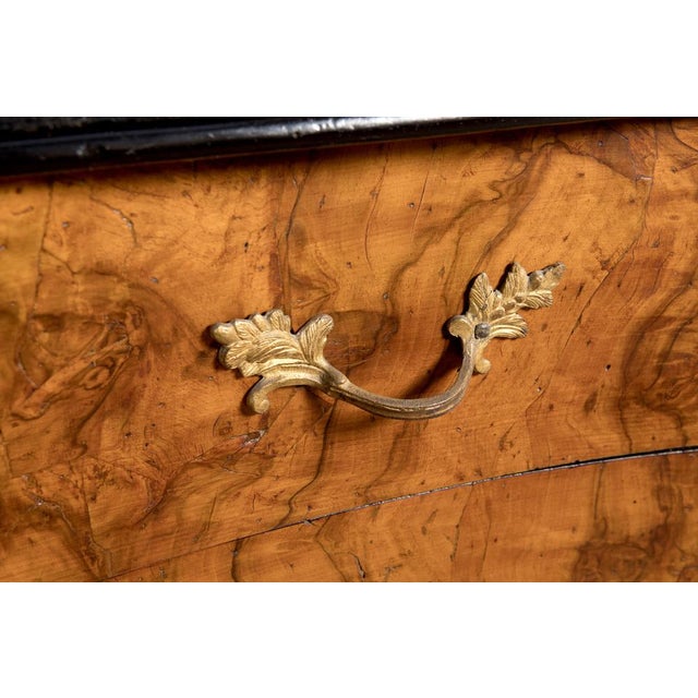 Lombard Drop-Leaf Cabinet in in Walnut Root Veneer with Ebonized Profiles, 18th Century For Sale - Image 6 of 11