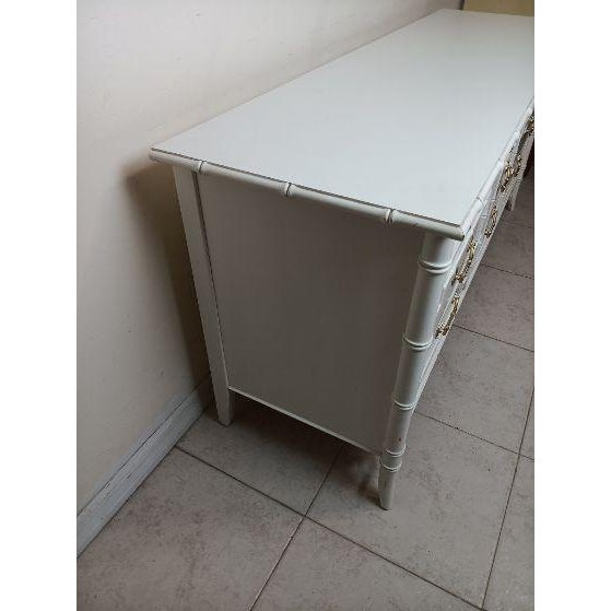 1970s Thomasville Allegro Faux Bamboo 9 Drawer Dresser Brass Hardware White Color For Sale In Naples, FL - Image 6 of 13