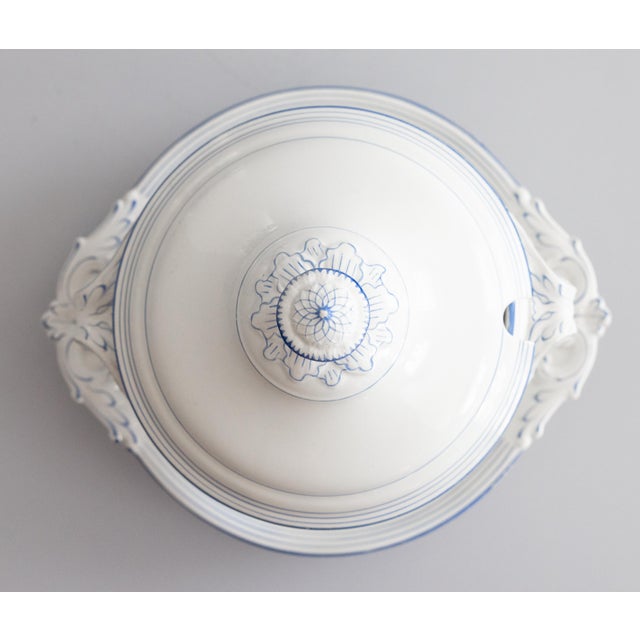 Early 20th Century Antique French Blue & White Porcelain Lidded Sauce Tureen For Sale - Image 5 of 10