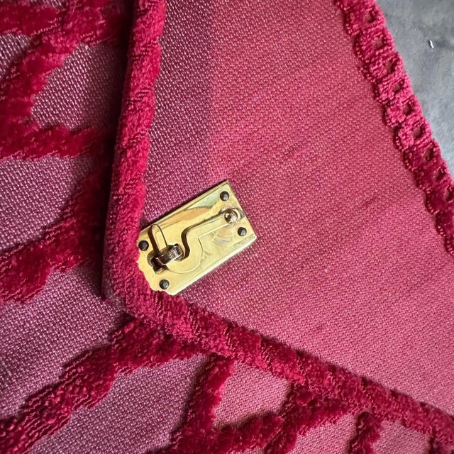 1970s Red Velvet and Silk Clutch Bag by Roberta Di Camerino For Sale - Image 6 of 13