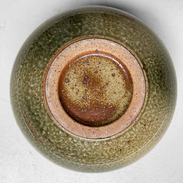 Mid-Century Shigaraki Ikebana Flower Vase, 1970s For Sale - Image 4 of 14