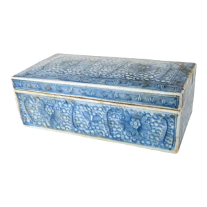 19th Century Chinese Chinoiserie Blue and White Covered Box With Repair