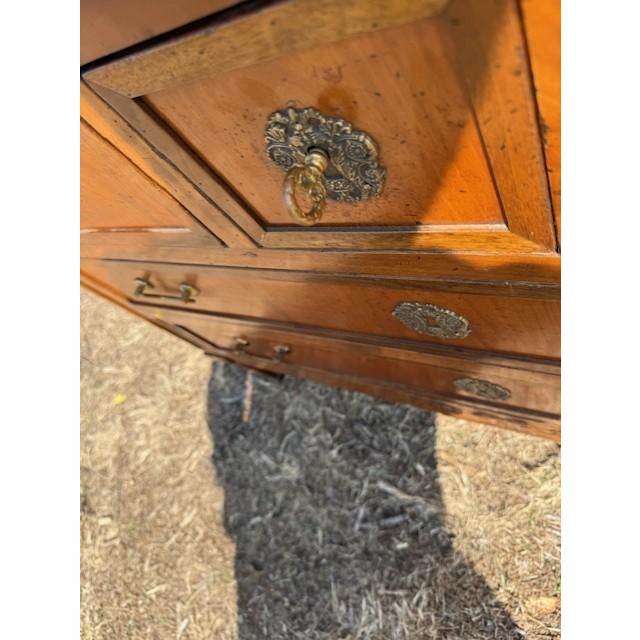 19th Century Louis XVI Walnut Chest of Drawer / Commodes For Sale - Image 4 of 17