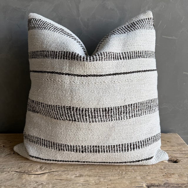 Mid-Century Modern Vintage Rug Pillow (Pair)– W For Sale - Image 3 of 6