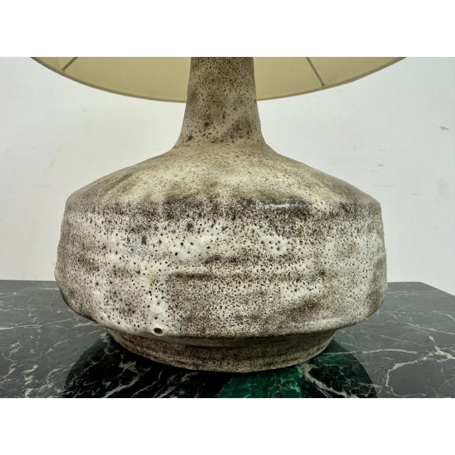 Mid-Century Modern Mid-Century Ceramic Table Lamp in Speckled Finish, 1960s For Sale - Image 3 of 9
