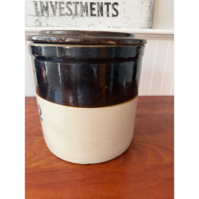 Antique Two-Tone Stoneware 2-Gallon Crock With Original Matching Lid – Cobalt "2" Salt Glaze Storage Jar For Sale - Image 18 of 18
