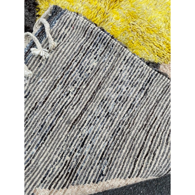 Contemporary Moroccan Wool Rug For Sale - Image 9 of 17