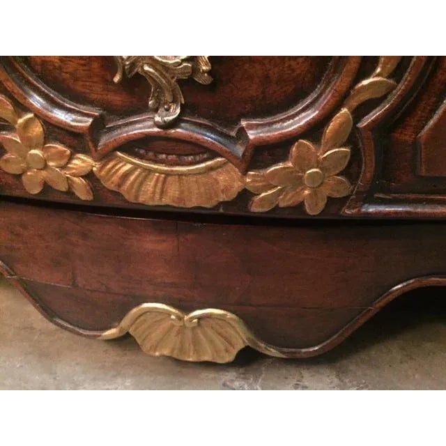18th Century French Walnut Carved Commode For Sale In Los Angeles - Image 6 of 12