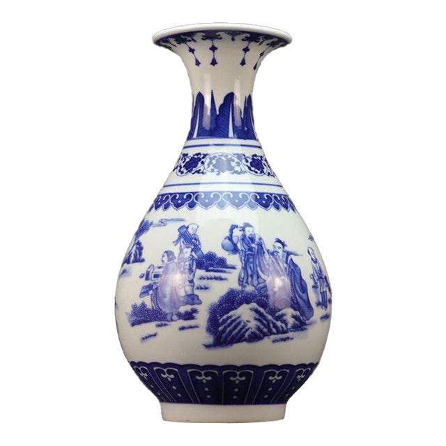 Mid 20th Century Elegant Large Chinese Blue and White Porcelain Vase With Figural Landscape Scene For Sale