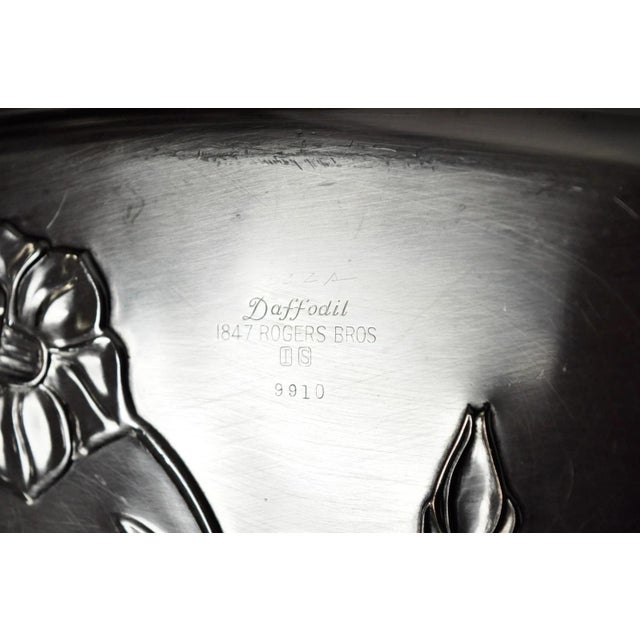 Silver Vintage 1847 Rogers Bros Daffodil 9910 Silver Plated Meat Serving Platter Tray For Sale - Image 8 of 14