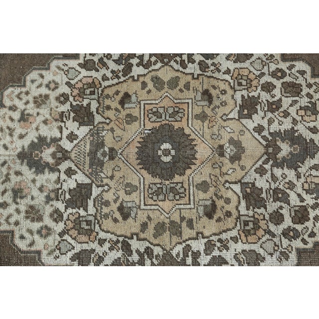 Art Deco Vintage Turkish Area Rug – Wool on Wool in Earthy Brown & Ivory Tones -5' 1'' X 8' 5'' For Sale - Image 3 of 15