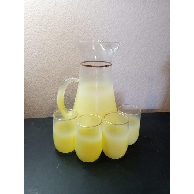 MCM West Virginia Glass Blendo lemonade Pitcher and 4 glass Set The MCM West Virginia Glass Blendo lemonade Pitcher and 4...