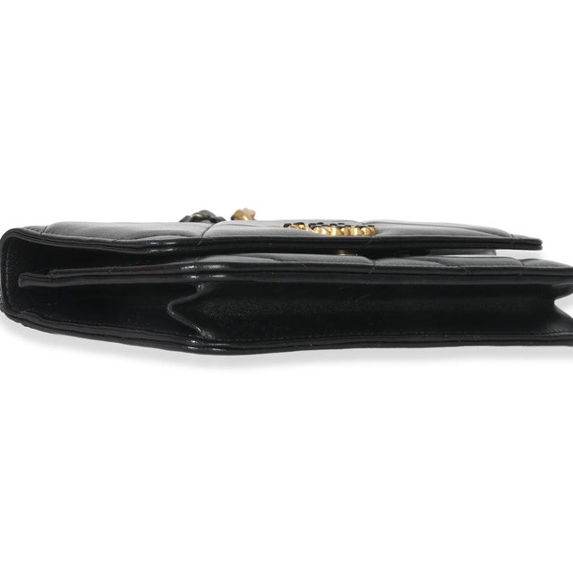 2020s Black Quilted Lambskin Chanel 19 Wallet On Chain For Sale - Image 5 of 10