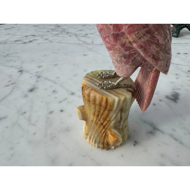 Onyx Late 20th Century Pink Quartz Stone Toucan Parrot on Onyx Tree Stump For Sale - Image 8 of 8