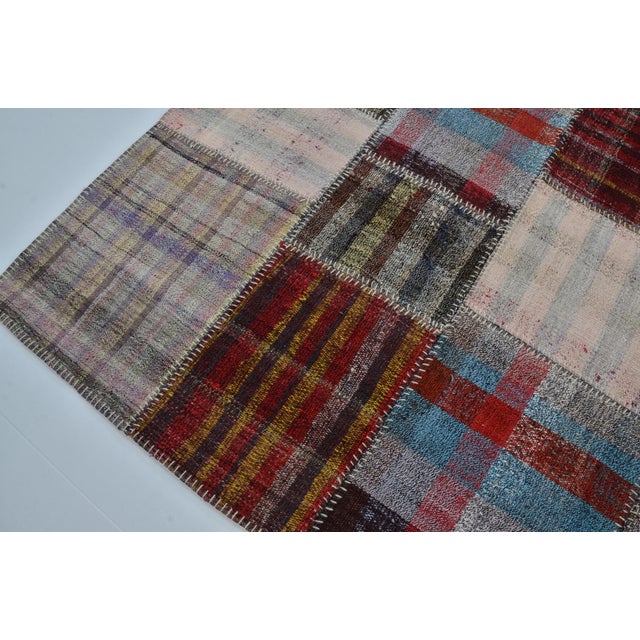 1960s Oushak Vintage Kilim Rug For Sale - Image 5 of 10