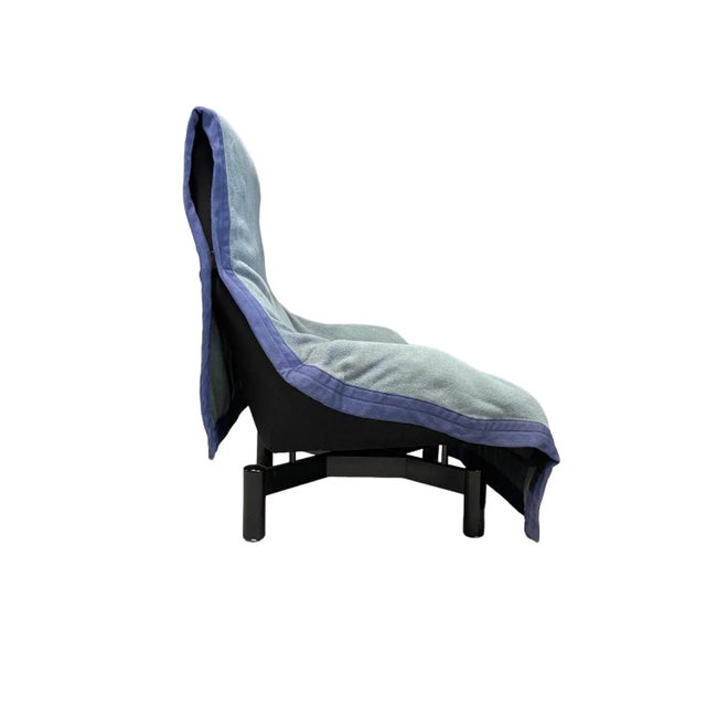 Designed by Vico Magistretti for Cassina in 1981, the Sinbad chair was conceived as an experiment in “unupholstered...