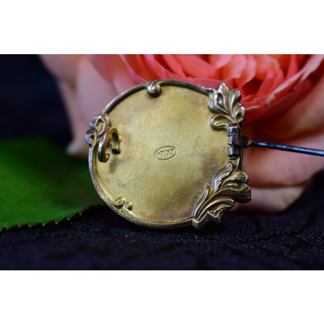 1900 - 1909 Art Nouveau Gold-Plated Brooch by Edropsy for Maison Savard, 1903 For Sale - Image 5 of 11