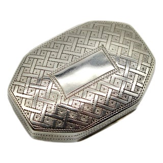 Early 19th Century Sterling Silver Georgian Octagonal Vinaigrette With Engraved Latticework For Sale