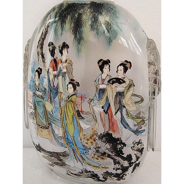 Chinese Large Vintage Chinese Inside-Painted Glass Snuff Bottle – "Twelve Golden Hairpins" by Wu Guochen For Sale - Image 3 of 11