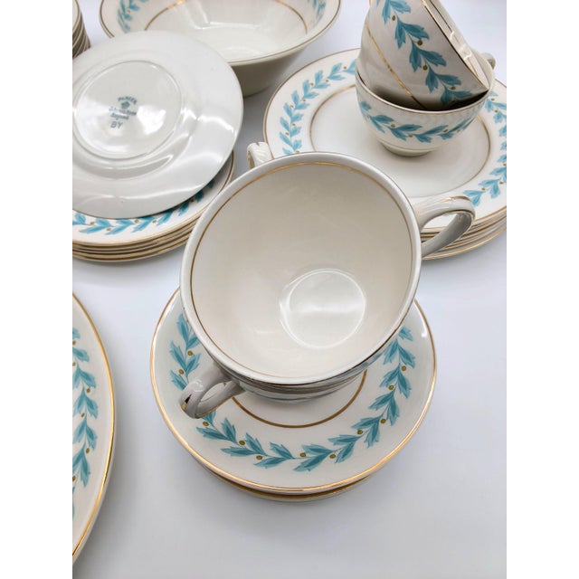 Vintage Johnson Bros Pareek England Dinner/Lunch Set of 40 Pieces For Sale - Image 10 of 10