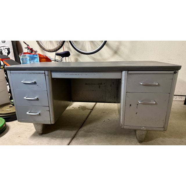 Mid-Century Modern Vintage Ase (All-Steel) Tanker Desk - Mid-Century Industrial For Sale - Image 3 of 4
