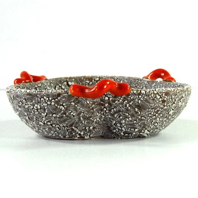 Small Italian Ceramic Dish, 1930s, in Very Good conditions. Designed 1920 to 1949