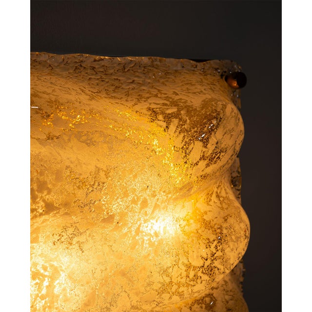 Metal Murano Ice Glass Wall Lamp with Brass Backplate, Italy, 1970s For Sale - Image 7 of 15