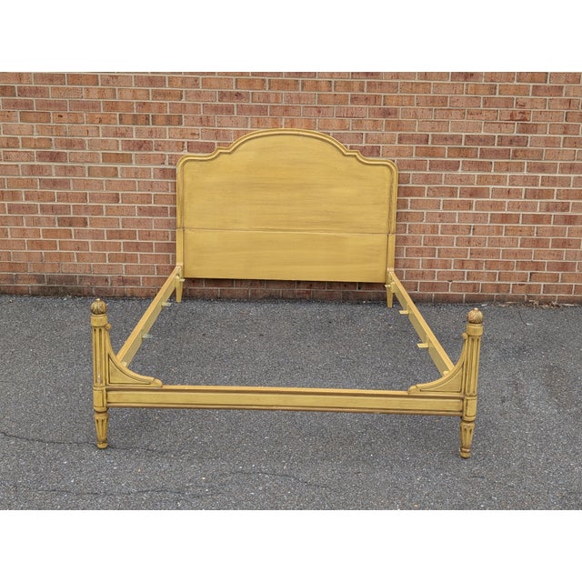 Traditional Light Yellow Vintage Regency Style Full Size Bedframe Attributed to Lexington Furniture For Sale - Image 3 of 8