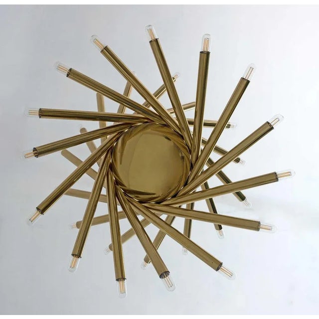 Stilnovo Mid-Century Modern Italian 30-Light Chandelier in Brass from Stilnovo, 1960 For Sale - Image 4 of 8