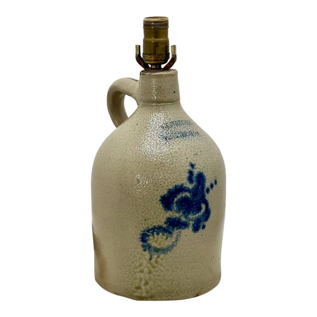 Antique 1870s American Peabody Massachusetts Blue Decorated 1 Gallon Stoneware Jug - Table Lamp Base Conversion For Sale