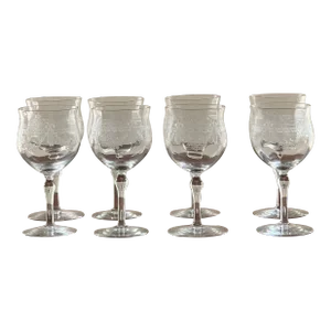 Early 20th Century Wine Glasses Etched With Bows and Laurel Leaves- Set of 8