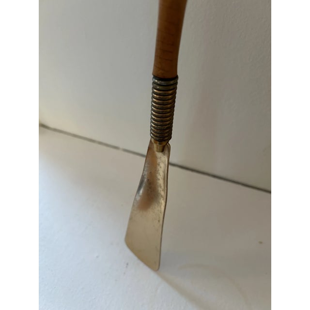 English Mid 20th Century Mid Century Bamboo Horse Shoe Horn For Sale - Image 3 of 5