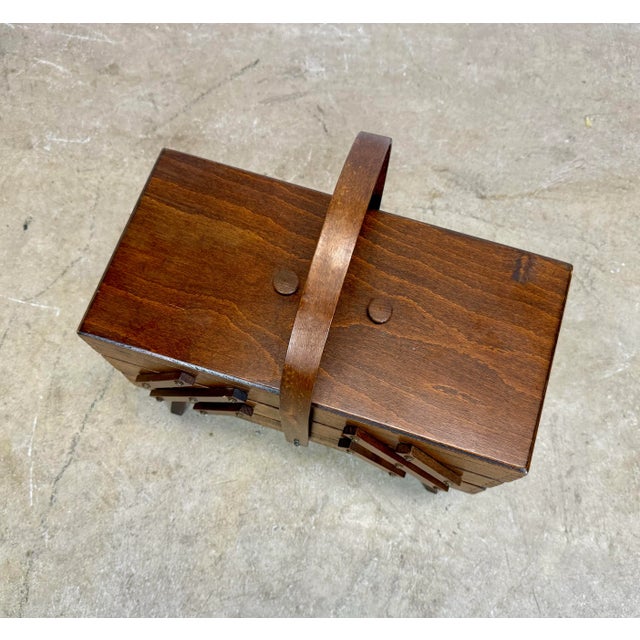 1960’s Mid Century Modern Expanding Wooden Sewing Box For Sale In New York - Image 6 of 12
