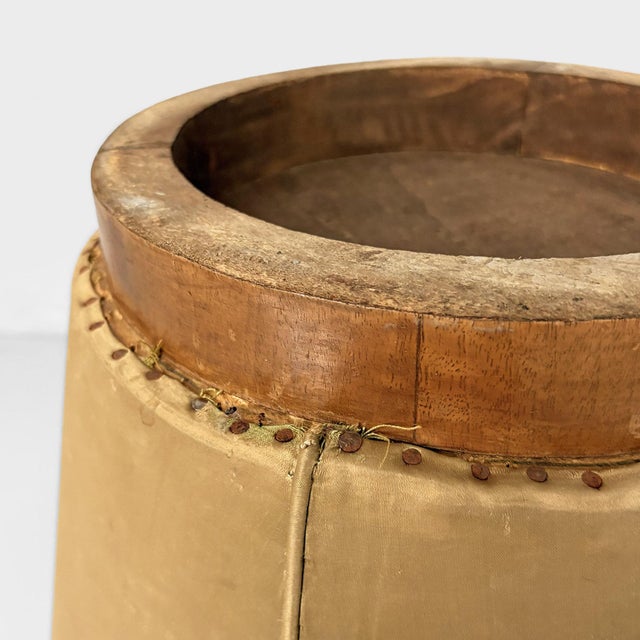 Wood Italian Art Deco Ottoman in Yellow Velvet and Wood, 1930s For Sale - Image 7 of 13