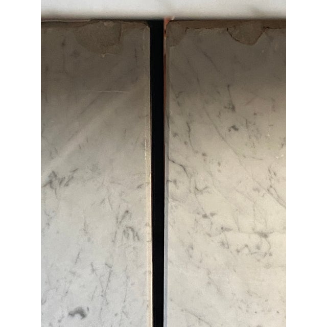 White Minimalist Post-Modern Round White Marble Dining Table + Cylindrical (Italy) For Sale - Image 8 of 10