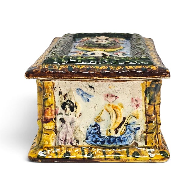 Mid-20th Century Italian Renaissance Revival Majolica High-Relief Ceramic Box For Sale - Image 4 of 18