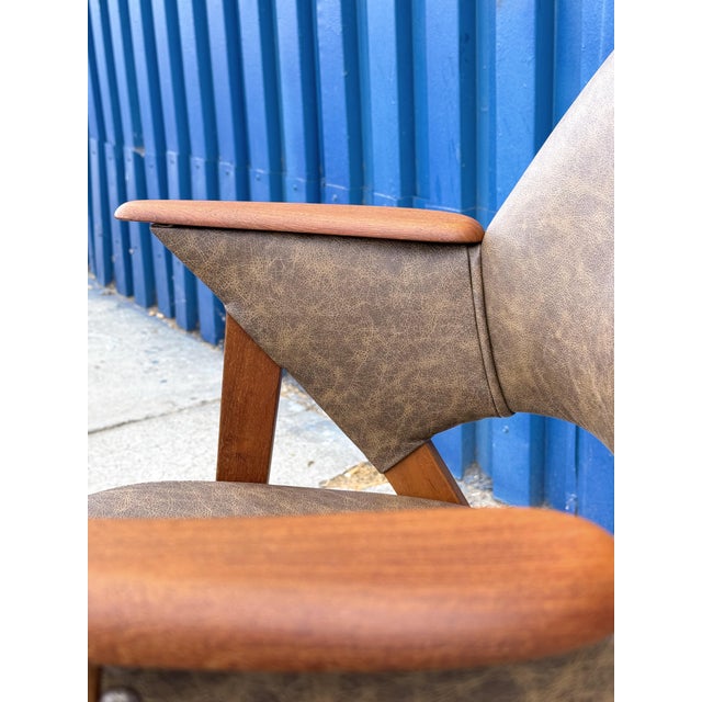 Mid-Century Modern 1960s Danish Modern Teak Armchair in Leather For Sale - Image 3 of 10