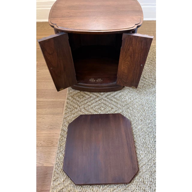 Vintage Davis Cabinet Company (Henredon)Mid Century Modern Walnut Drum Clover Side Table For Sale - Image 10 of 11